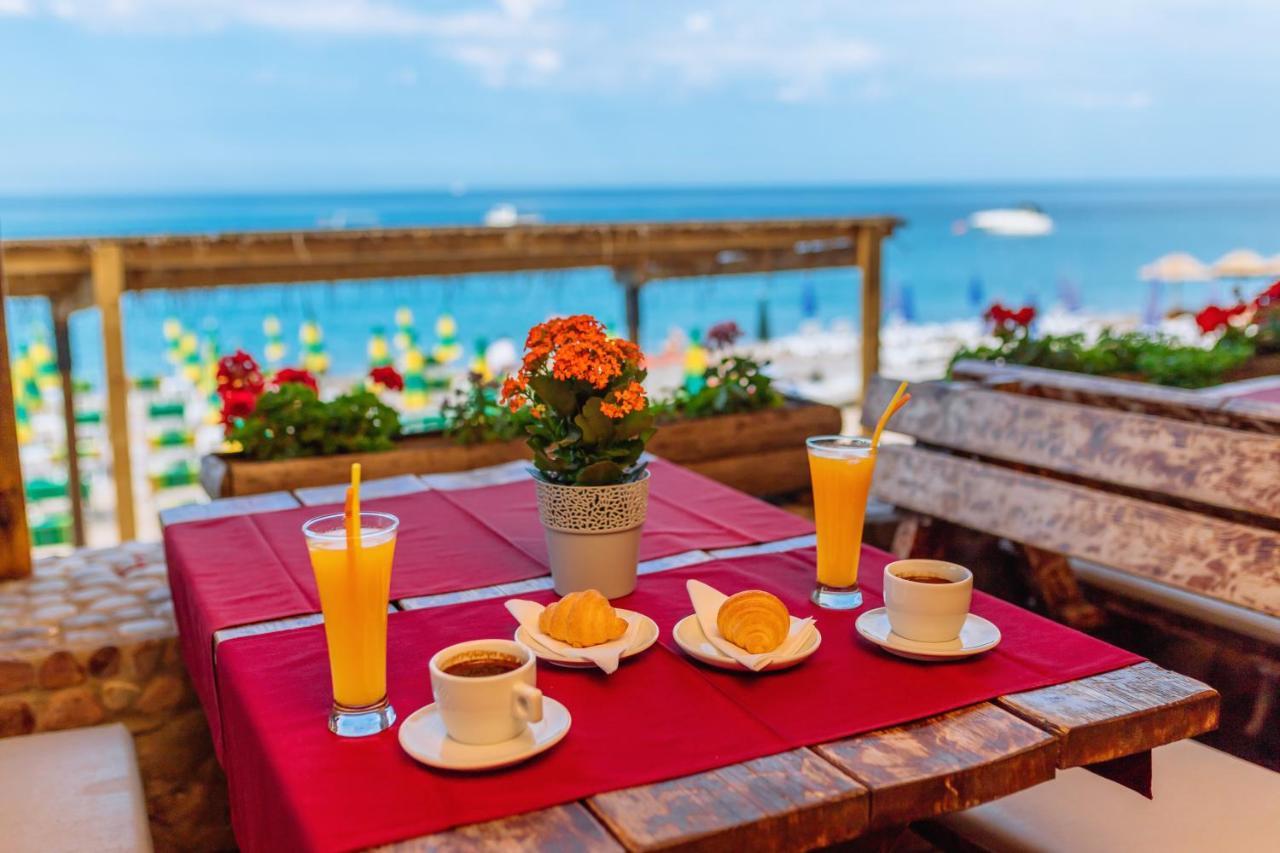 Hotel Savojo Petrovac ภายนอก รูปภาพ