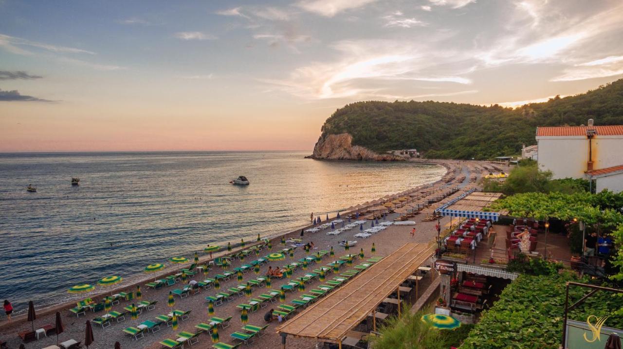 Hotel Savojo Petrovac ภายนอก รูปภาพ