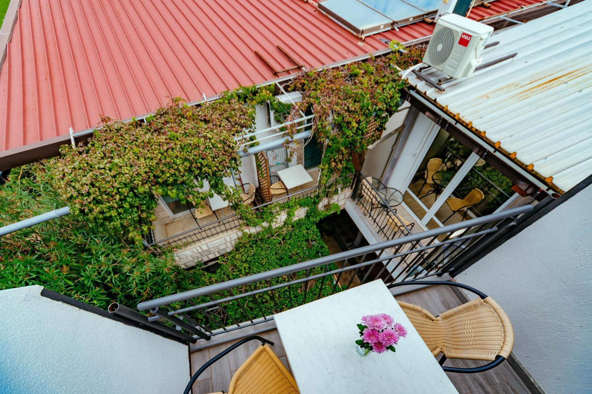 Hotel Savojo Petrovac ภายนอก รูปภาพ