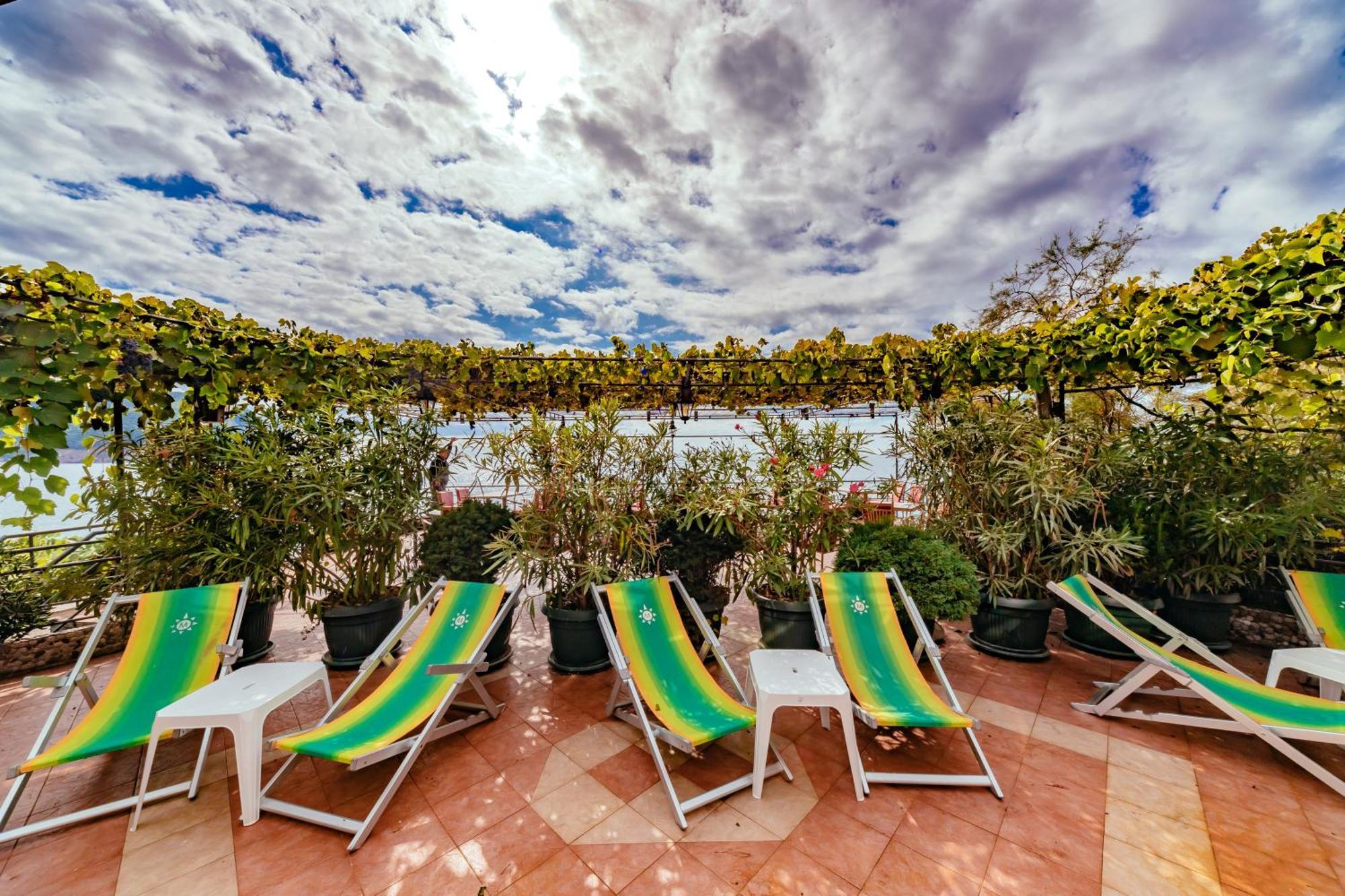 Hotel Savojo Petrovac ภายนอก รูปภาพ