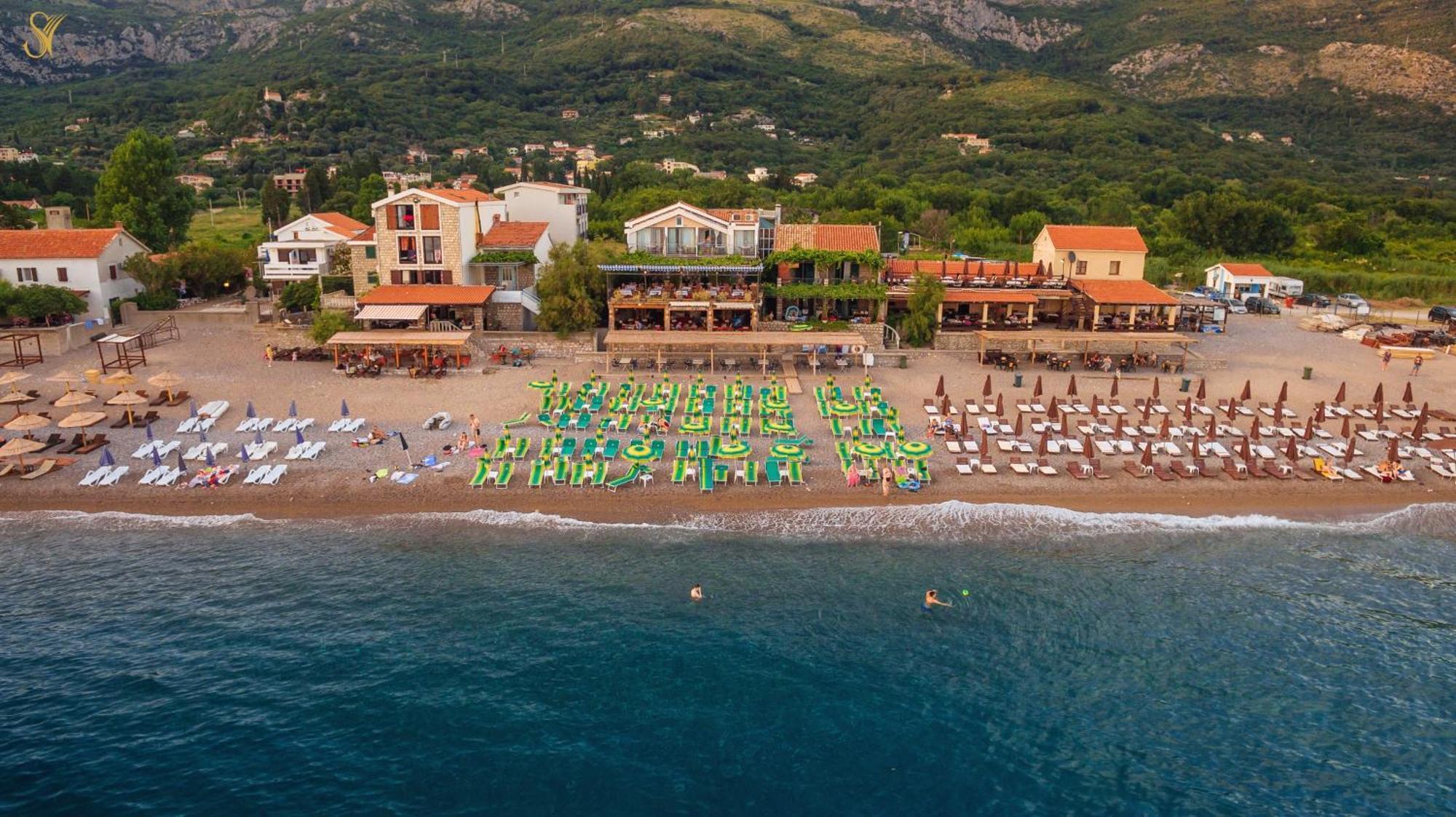 Hotel Savojo Petrovac ภายนอก รูปภาพ