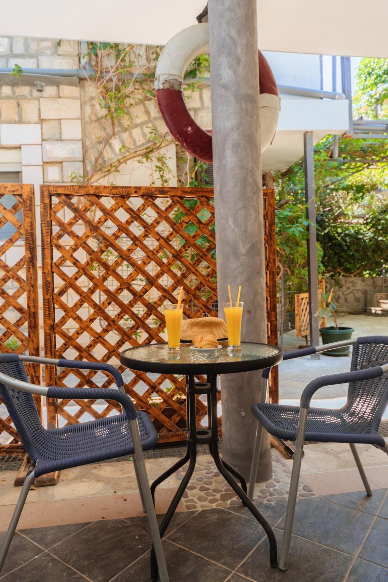Hotel Savojo Petrovac ภายนอก รูปภาพ