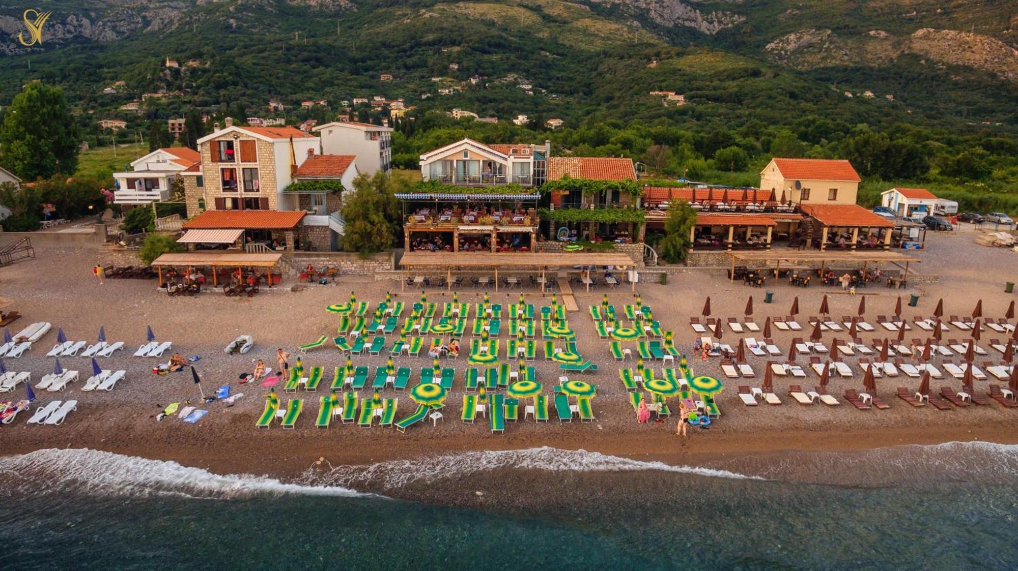Hotel Savojo Petrovac ภายนอก รูปภาพ